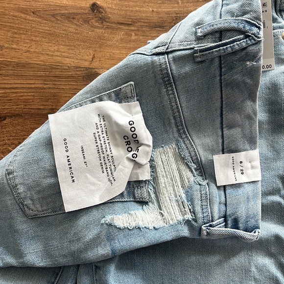 Good American Good Legs Crop (8/29) FINAL SALE - Picture 4 of 7